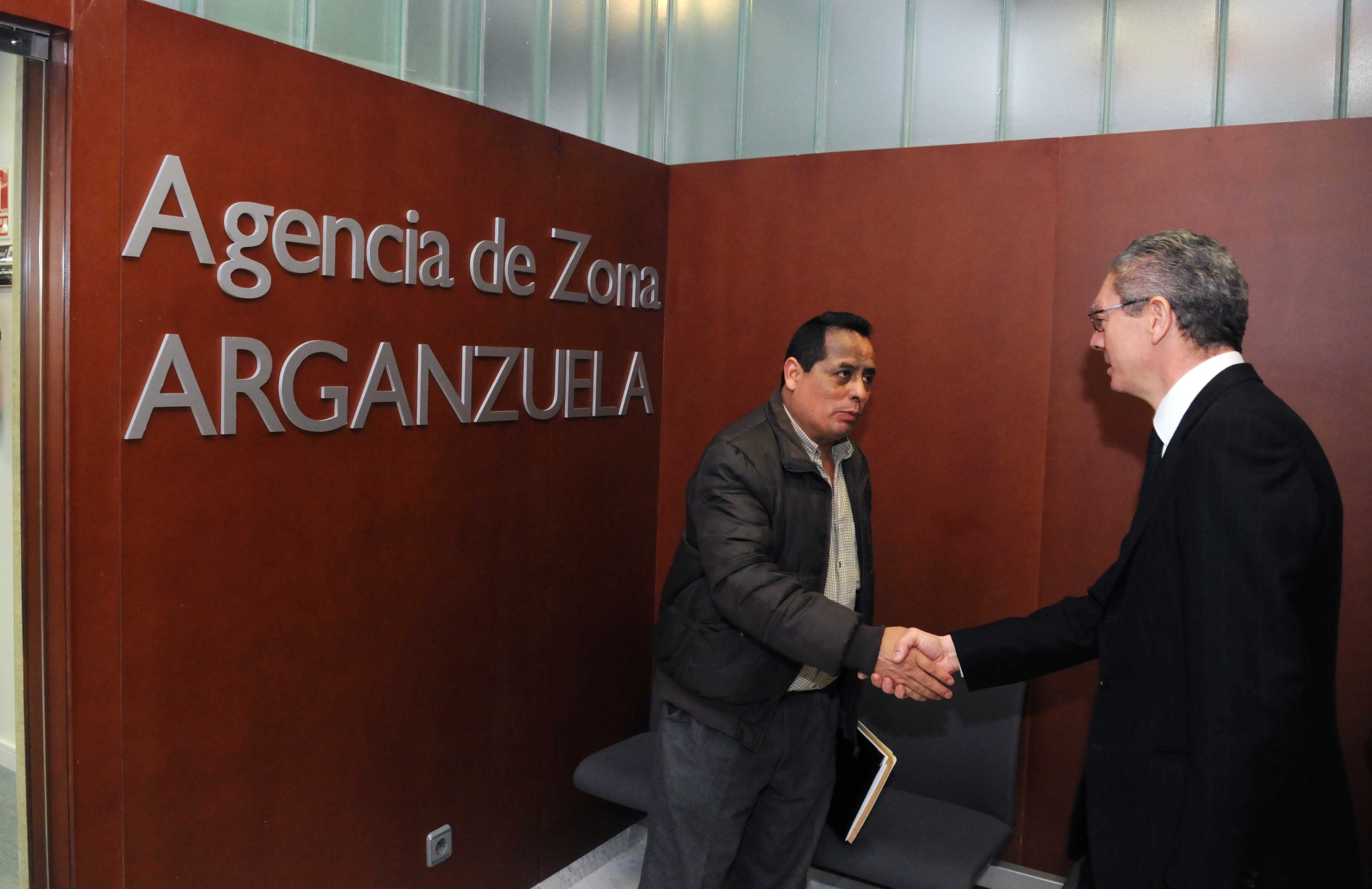 El alcalde destaca el esfuerzo inversor a favor de la recuperación del mercado laboral durante la inauguración de la sede de Arganzuela