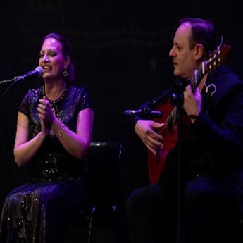 Cantándole a la Navidad