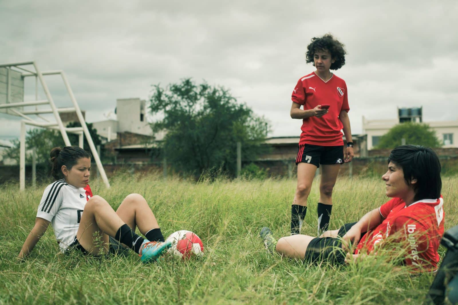 Hoy partido a las tres