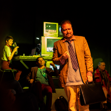 Teatro. Sospechosos huidas