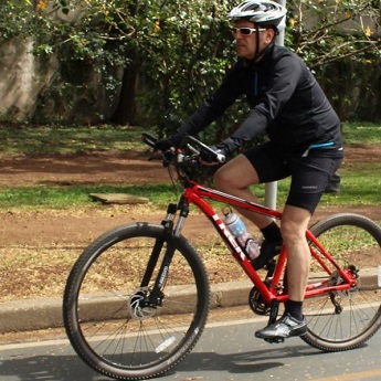 En bici por el Bosque Metropolitano