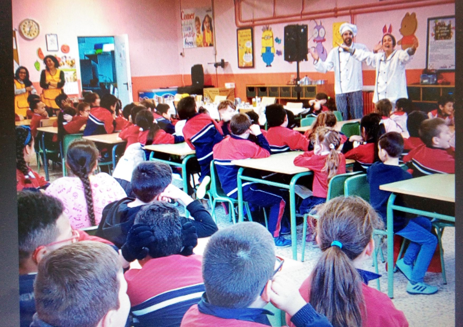 Actividad "Reciclamos disfrutando" en un aula