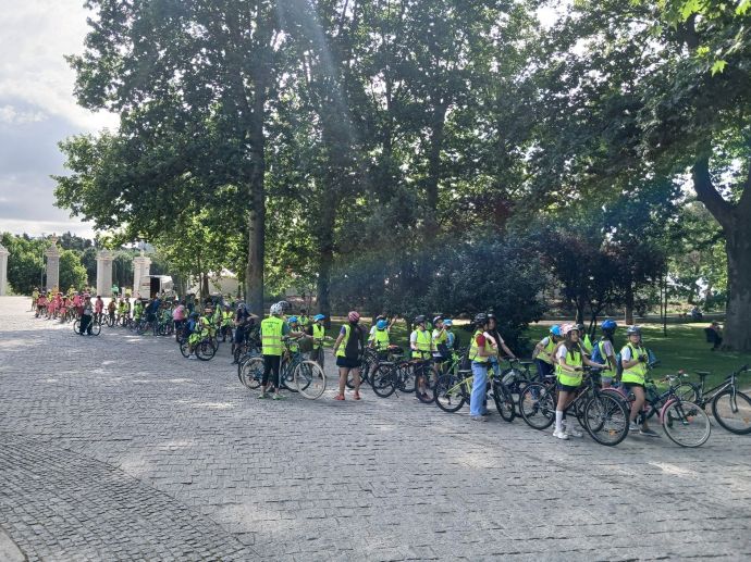 Bicicletada para el Día del Medio Ambiente de los colegio públicos Tomás Bretón y Perú de Madrid