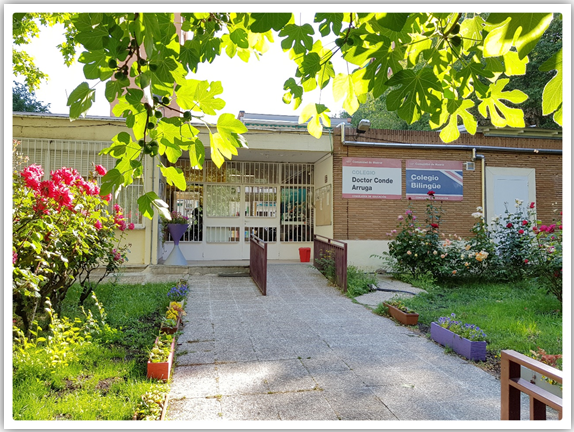 Fachada colegio Doctor Conde arruga