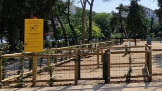 Imagen de la zona canina de la calle de la Virgen de Nuria con medida 330x186