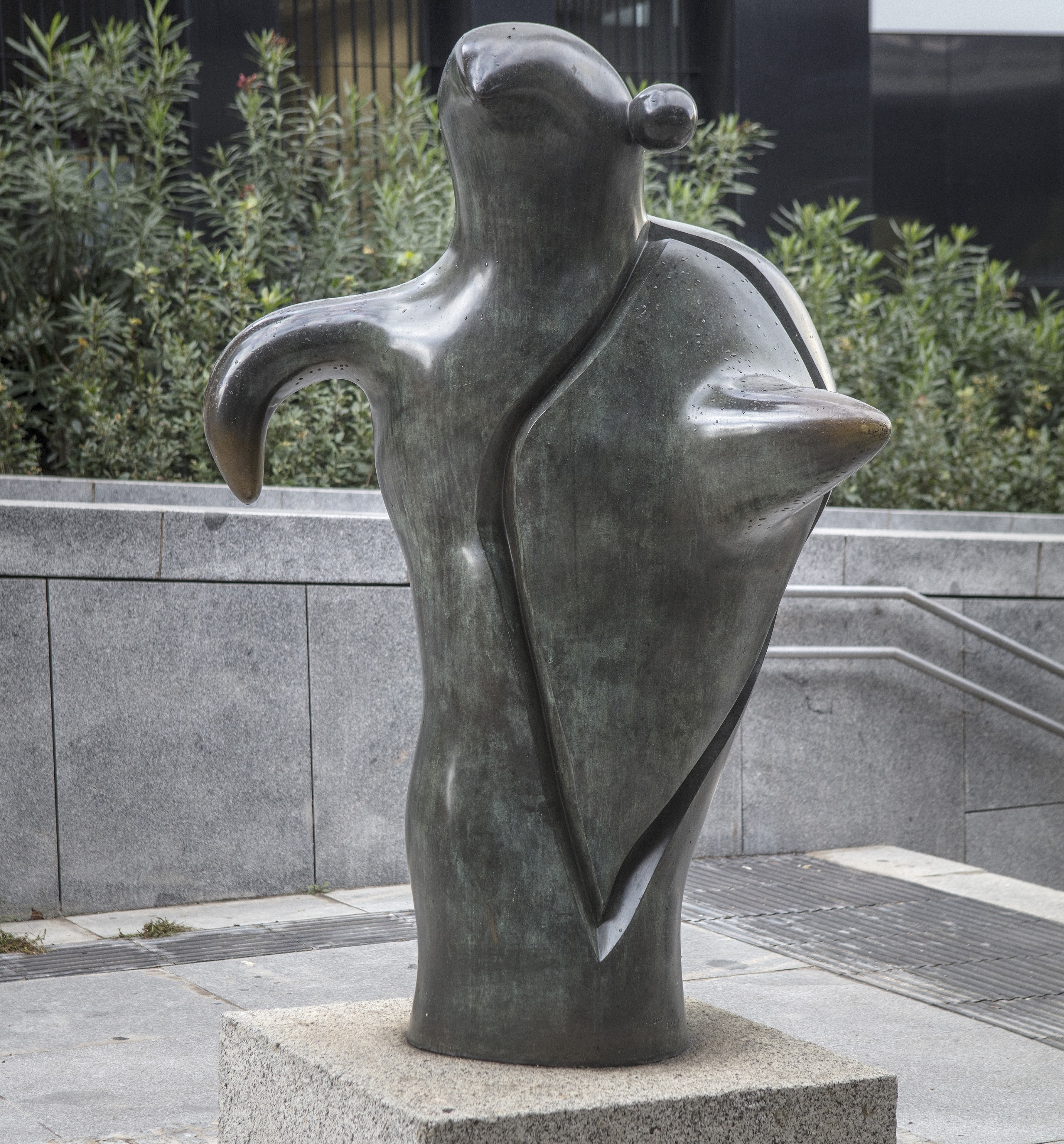 Mère Ubu, 1975. 165 x115 x 96 cm. Bronce.