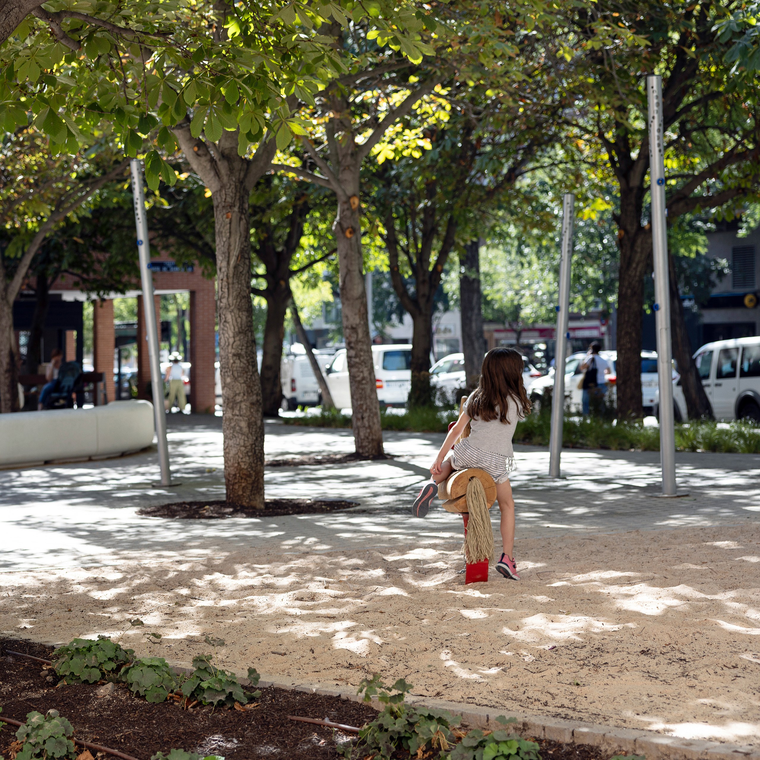 Sistemas de nebulizaci&oacute;n en la Avenida de Oporto (Carabanchel)