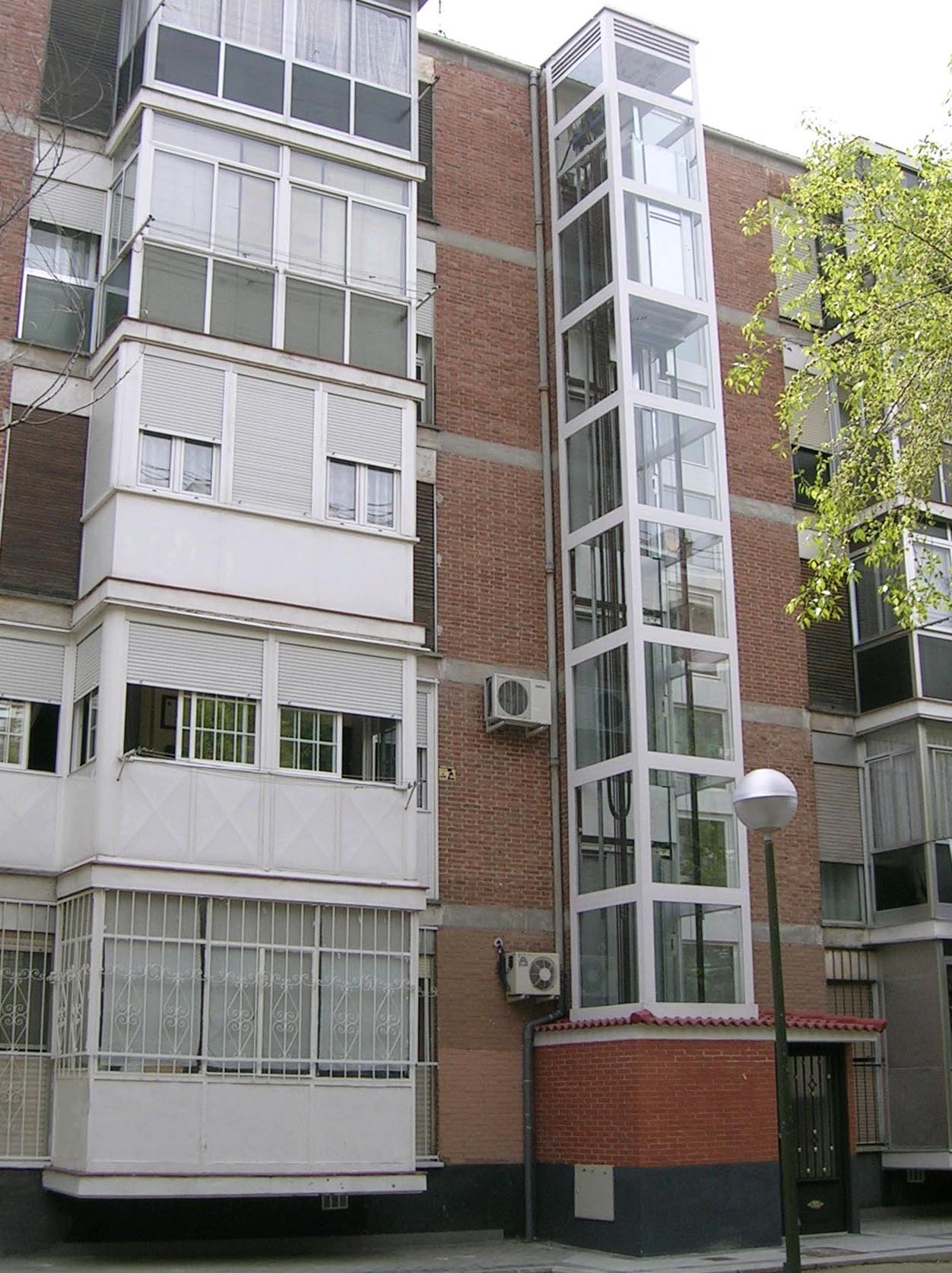 Ciudad Lineal lidera las peticiones de ascensores en edificios antiguos -  Ayuntamiento de Madrid