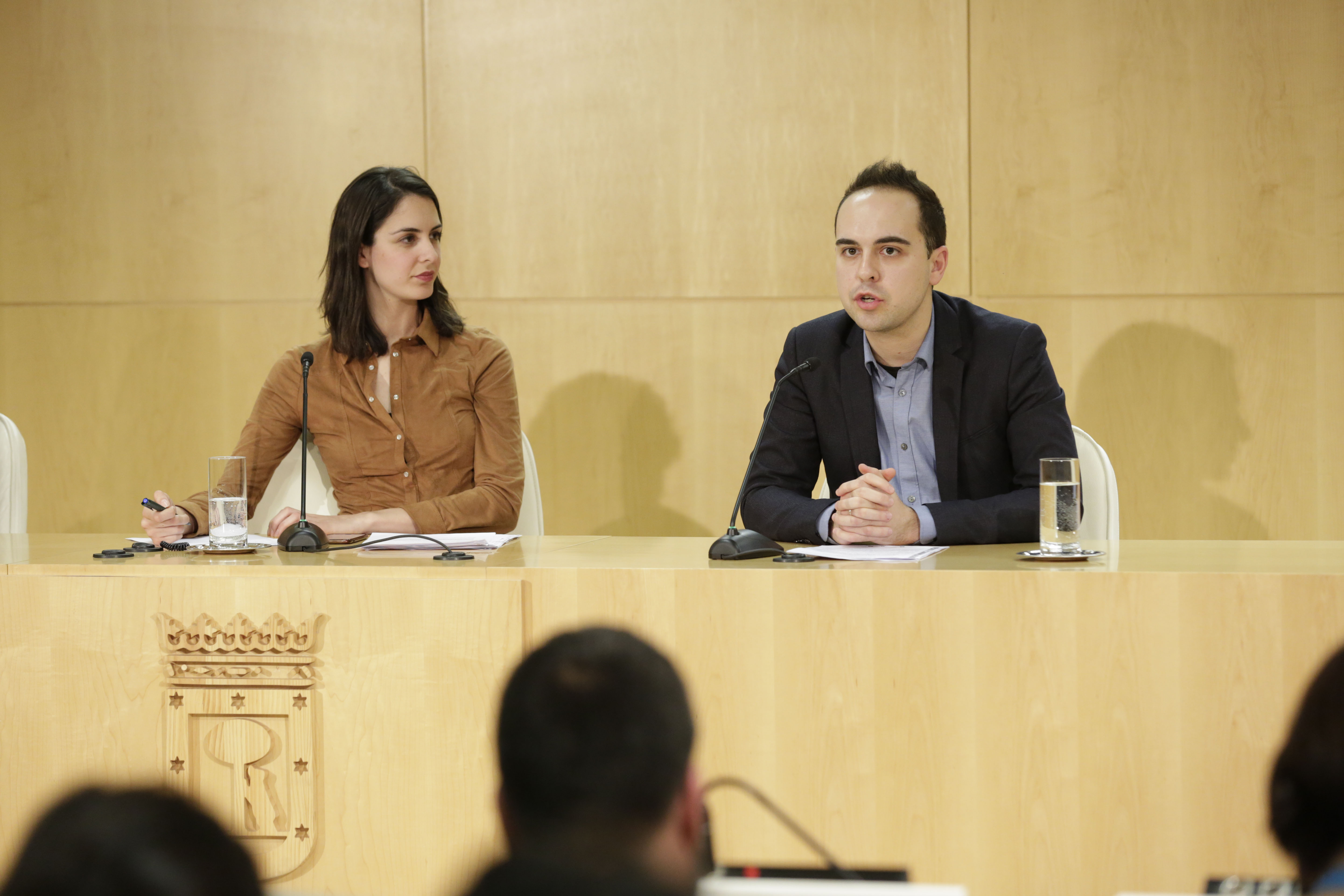 Rita Maestre y José Manuel Calvo. Rueda de prensa posterior a la Junta de Gobierno del 16 de febrero de 2017