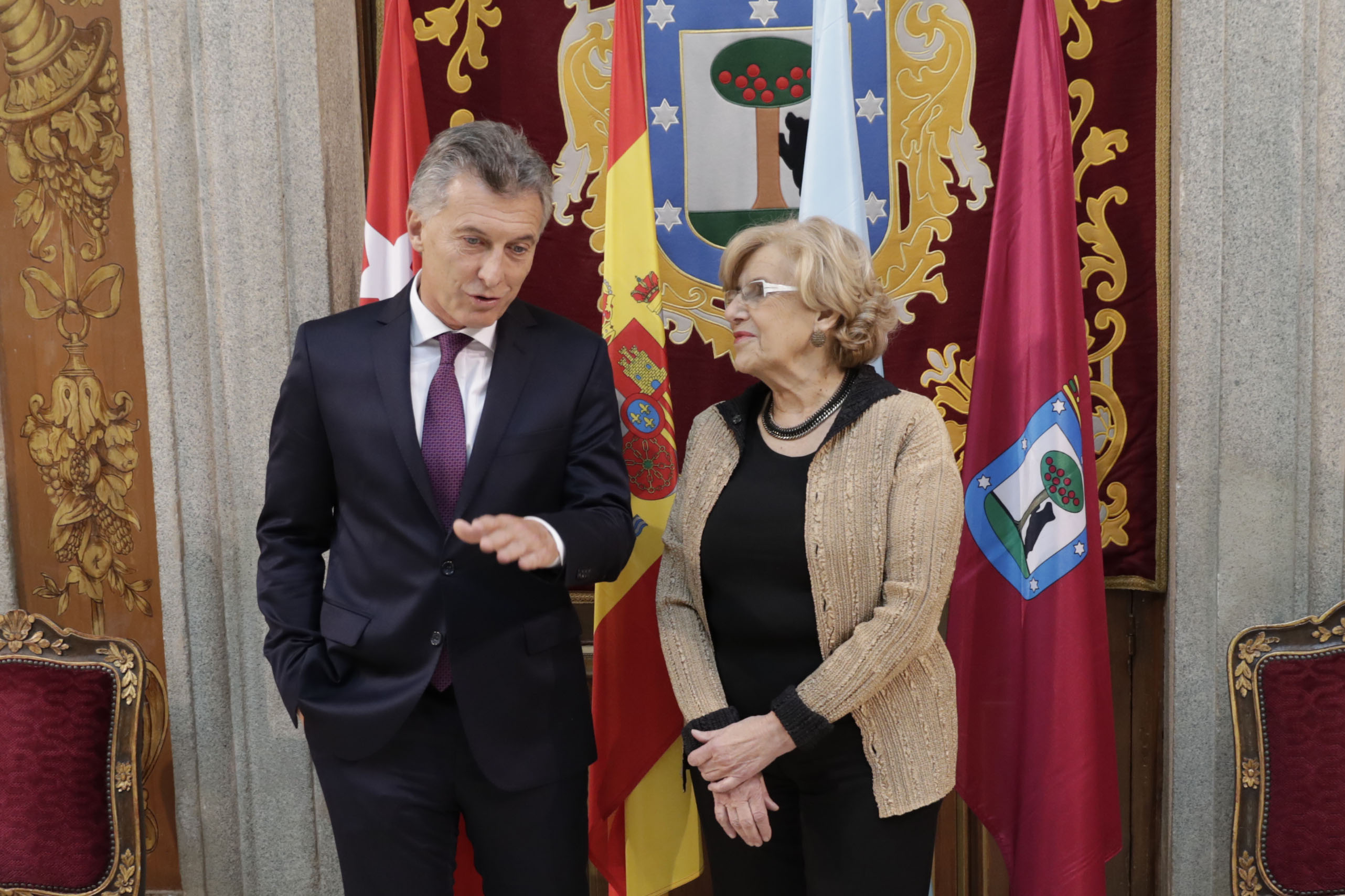 Manuela Carmena junto a Mauricio Macri