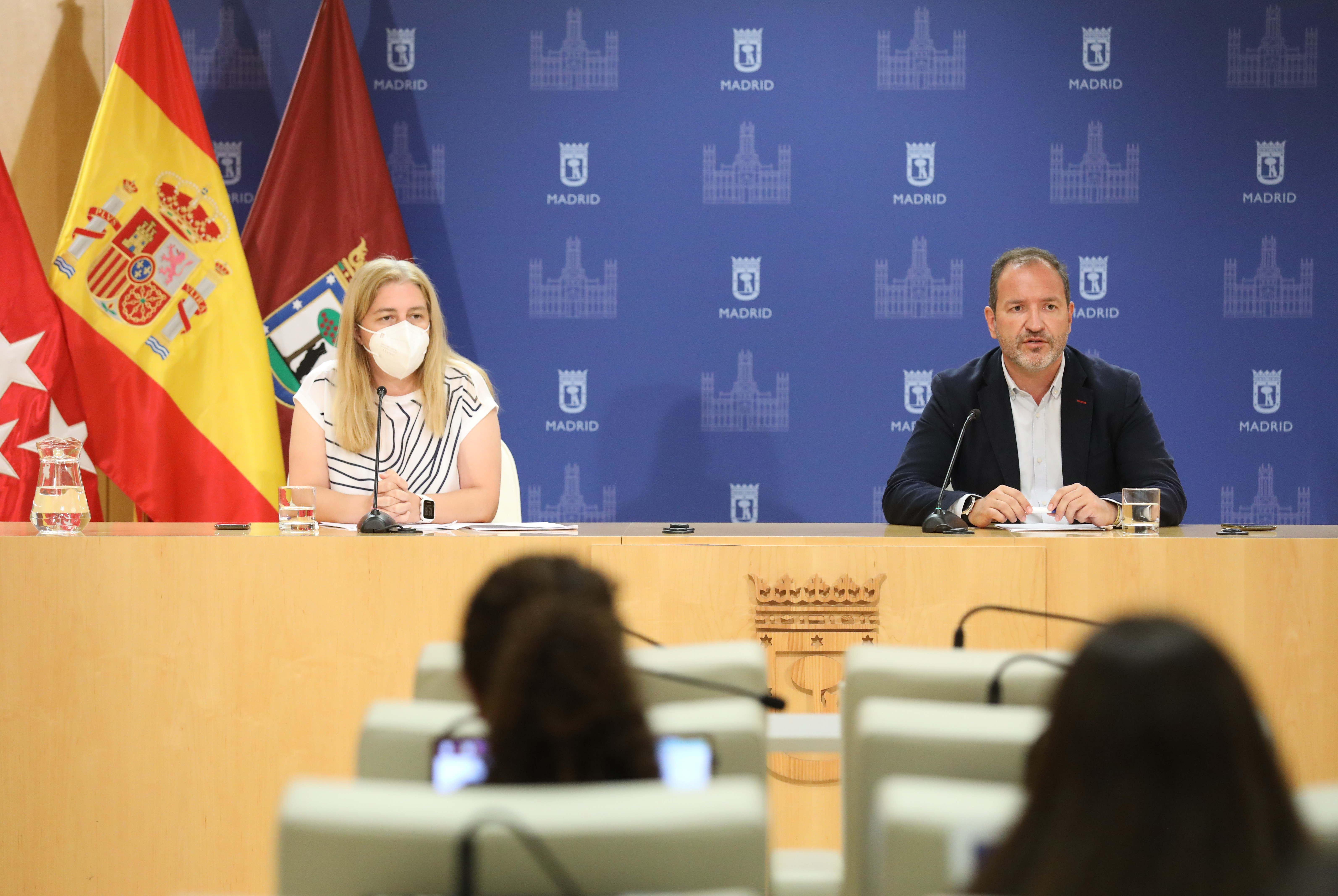 Fuentes y Sanz en la rueda de prensa tras la Junta de Gobierno de 17 de junio de 2021