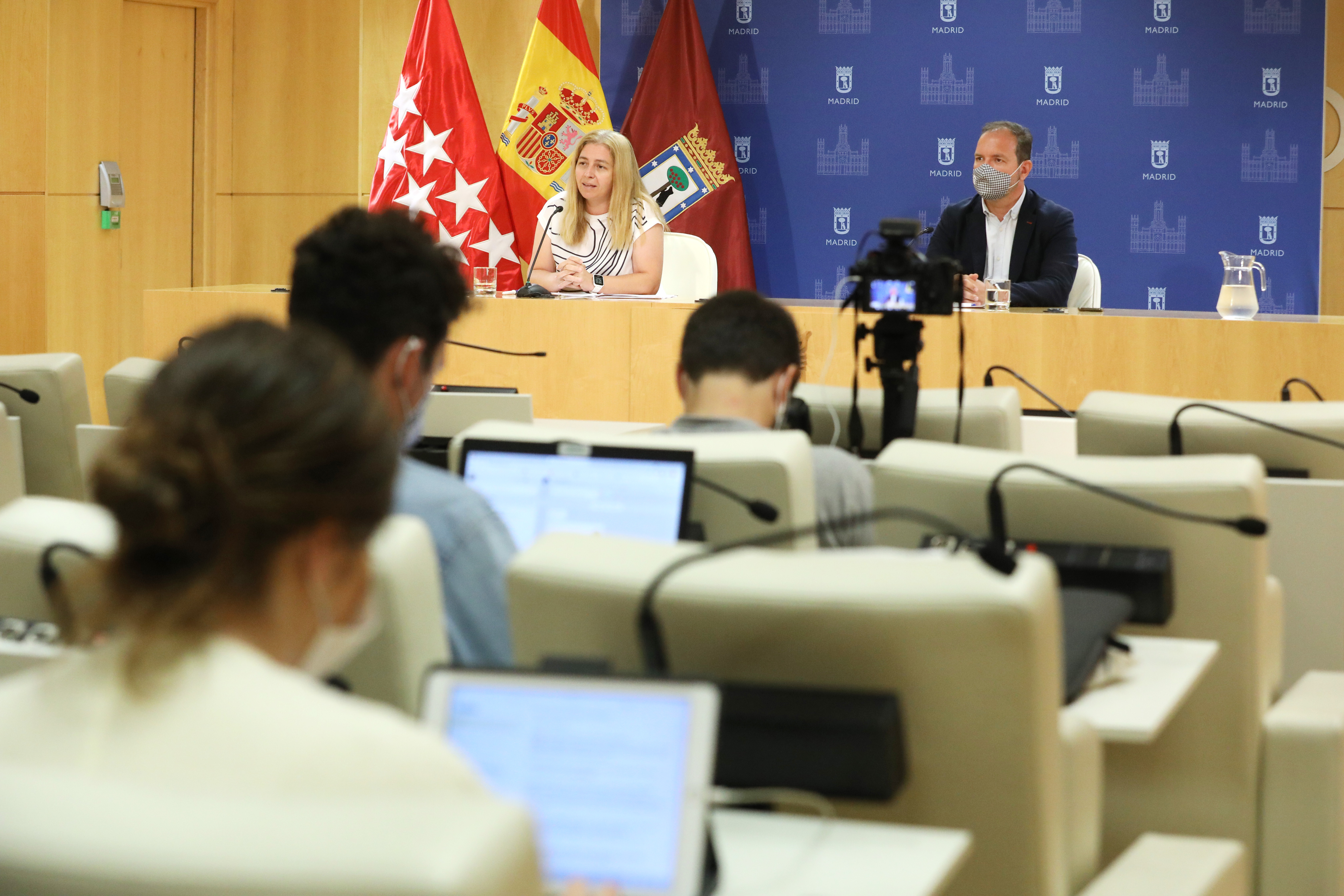 Fuentes y Sanz en la rueda de prensa tras la Junta de Gobierno de 17 de junio de 2021