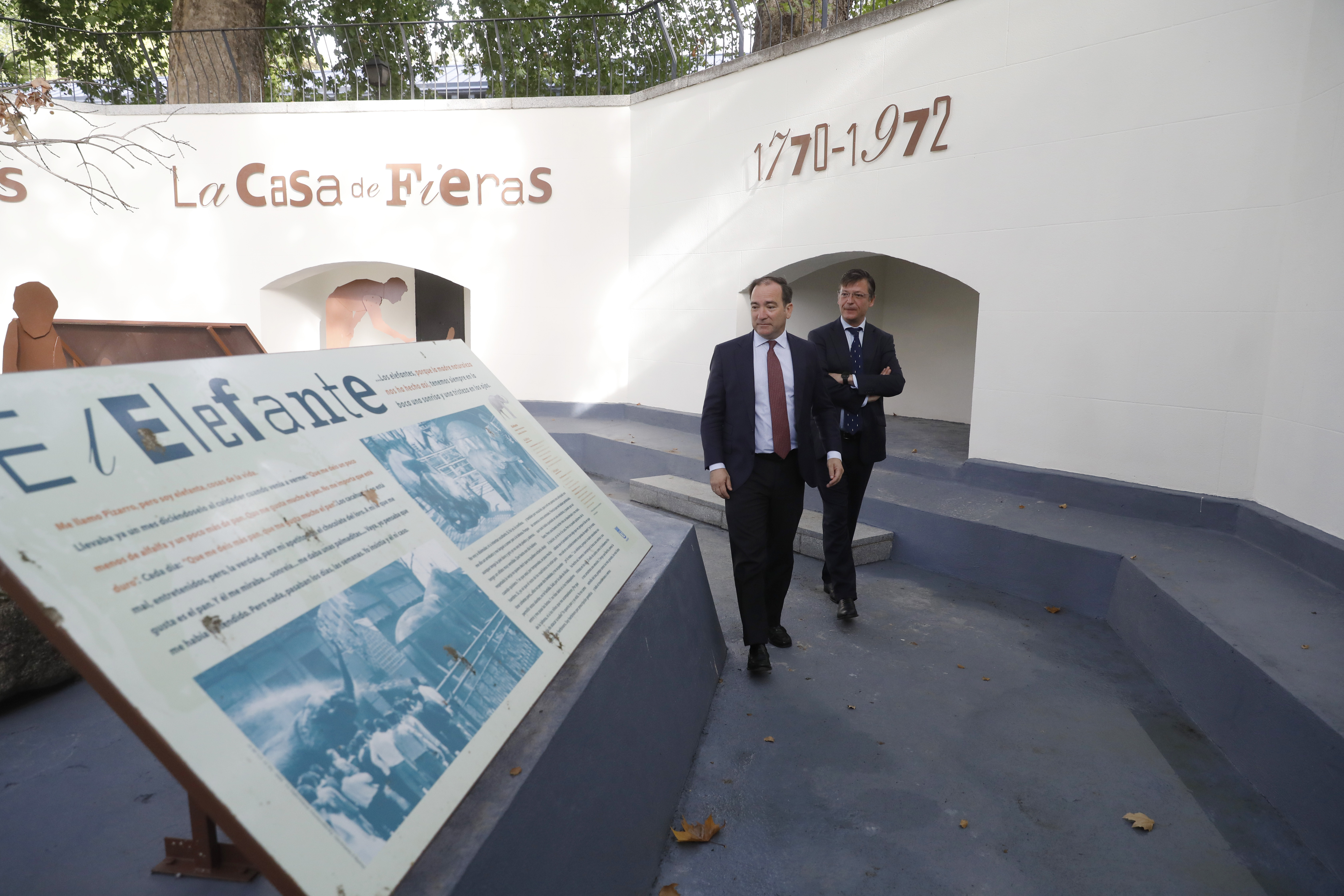 Carabante y Martínez Páramo visitan la rehabilitación del foso