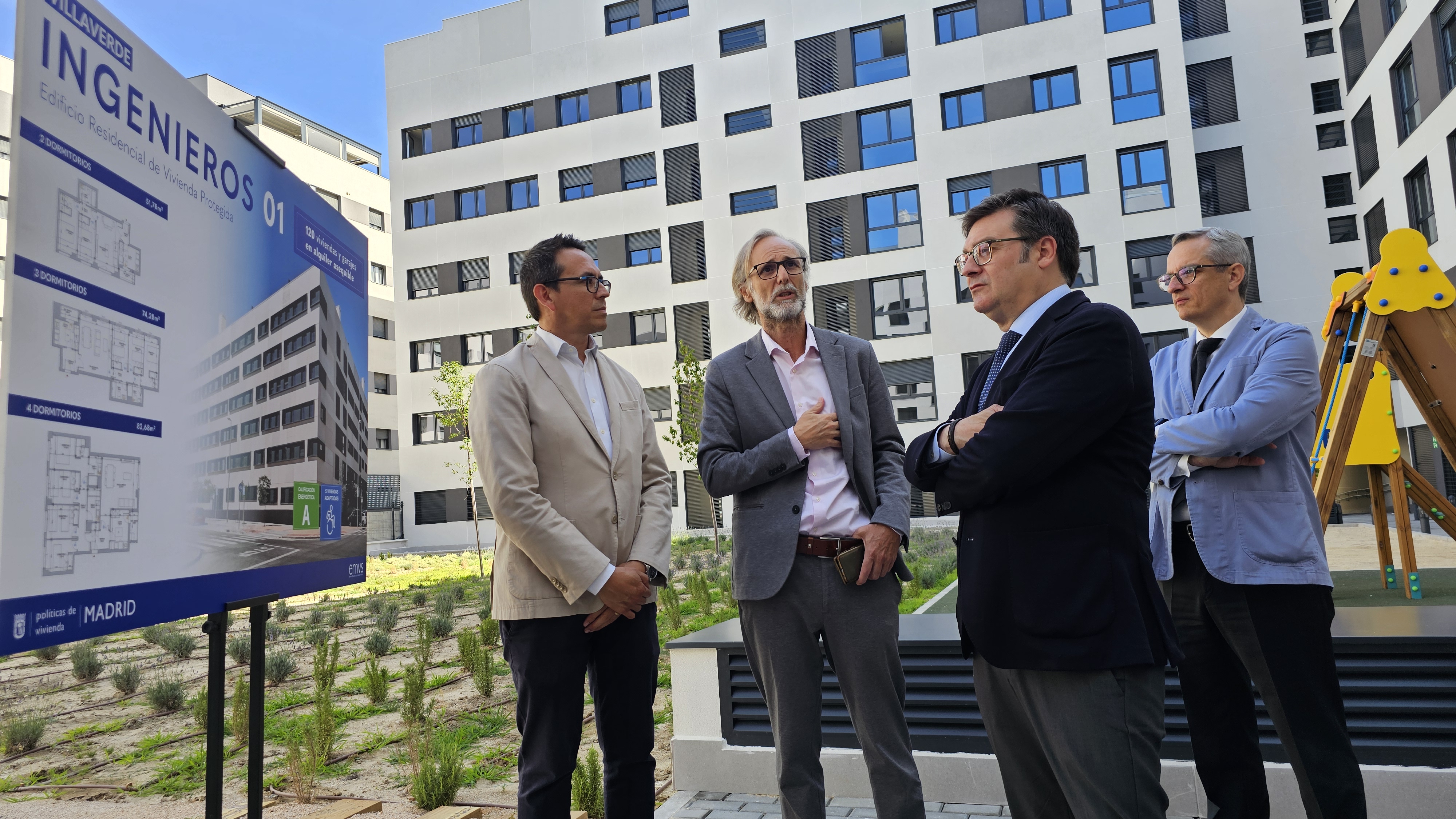 &Aacute;lvaro Gonz&aacute;lez visita la promoci&oacute;n de viviendas Ingenieros 1