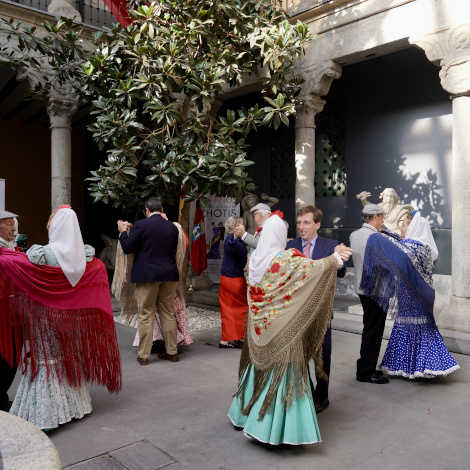 Almeida celebra que el chotis sea parte de la tradición e historia de Madrid en su 175 aniversario