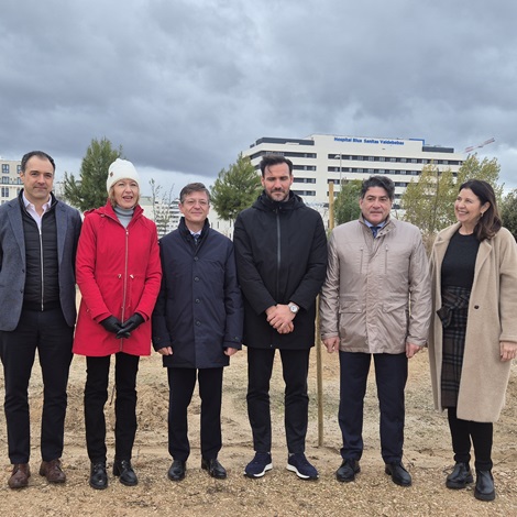 Valdebebas incorpora cerca de 3.000 nuevos árboles y plantas en el entorno de la M-12 y la calle Julio Cano Lasso
