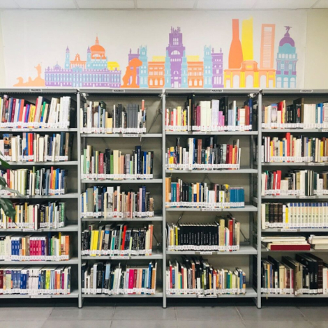 Imagen de archivo de una biblioteca p&uacute;blica municipal