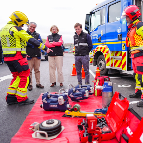 Almeida presenta la nueva flota de la empresa municipal Madrid Calle 30