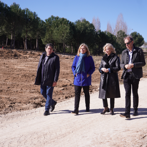 El Ayuntamiento recupera el entorno del arroyo de Valdebebas para mejorar sus condiciones ambientales y hacerlo m&aacute;s accesible