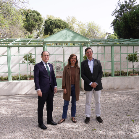 El delegado de Urbanismo, Medio Ambiente y Movilidad, Borja Carabante, acompa&ntilde;ado por el concejal delegado de Limpieza y Zonas Verdes, Jos&eacute; Antonio Mart&iacute;nez P&aacute;ramo, y la concejala de San Blas-Canillejas, Almudena Ma&iacute;llo, ha visitado esta ma&ntilde;ana la Quinta de los Molinos 