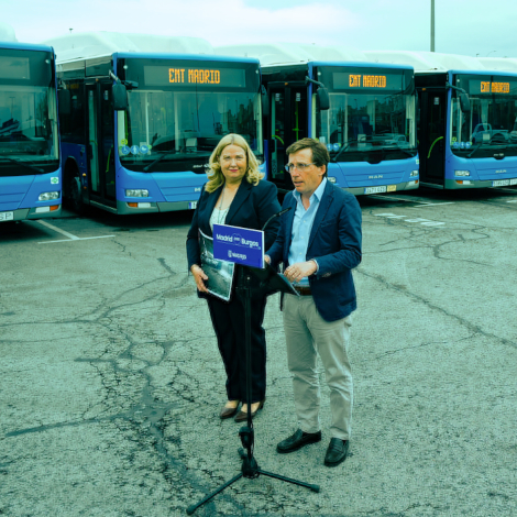 El Ayuntamiento de Madrid env&iacute;a 40 autobuses a Burgos tras el incendio de la mitad de su flota como muestra de &ldquo;solidaridad y gratitud&rdquo;