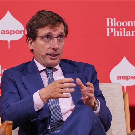 Almeida subraya el ejemplo de Madrid por el equilibrio entre el crecimiento y el bienestar de los barrios 