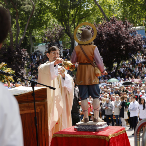 La procesi&oacute;n del santo y la misa principal, centro de los actos religiosos de San Isidro