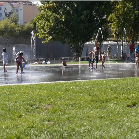 Medidas contra el calor: nebulizadores y chorros, protecci&oacute;n para los trabajadores al aire libre, espacios para resguardarse y refuerzos sociales