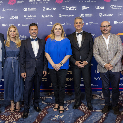 El Ayuntamiento reconoce a una entidad que ayuda a j&oacute;venes LGTBI que han sufrido rechazo, violencia o exclusi&oacute;n en los Premios Diversa 2026