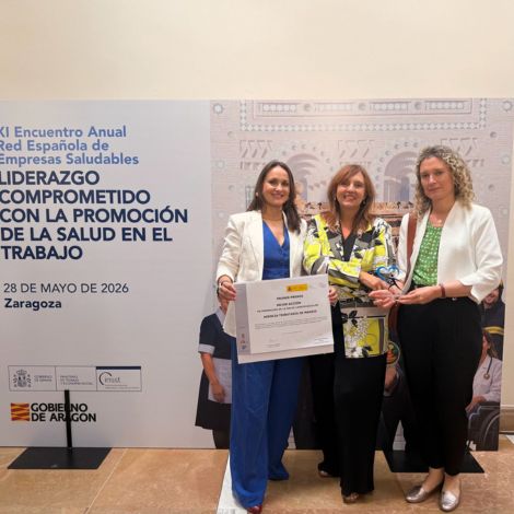 La directora de la Agencia Tributaria de Madrid, Gema P&eacute;rez Ram&oacute;n, en el centro, en la entrega del galard&oacute;n