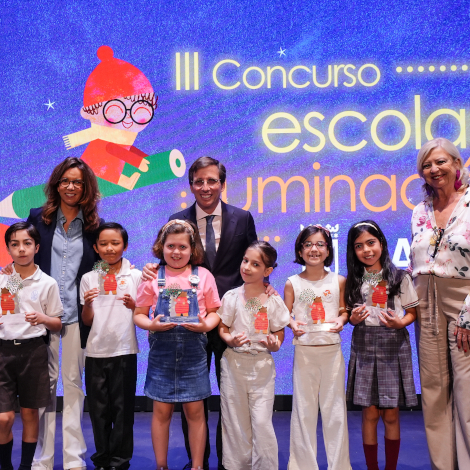Los dibujos de seis ni&ntilde;os de primero y segundo de Educaci&oacute;n Primaria se convertir&aacute;n en luces de Navidad por tercer a&ntilde;o consecutivo