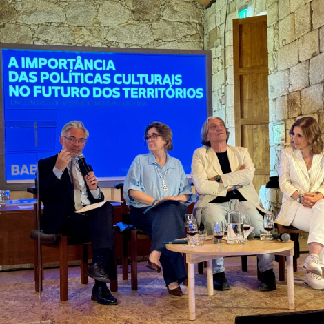 Marta Rivera de la Cruz en la firma del acuerdo de cooperaci&oacute;n cultural