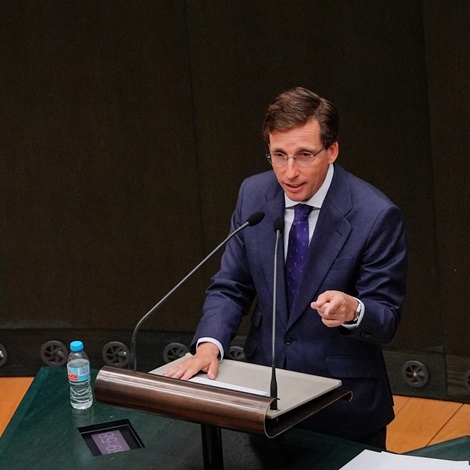 Almeida presenta a Madrid como una ciudad "din&aacute;mica, pr&oacute;spera y referente en el mundo&rdquo; durante el Debate sobre el Estado de la Ciudad
