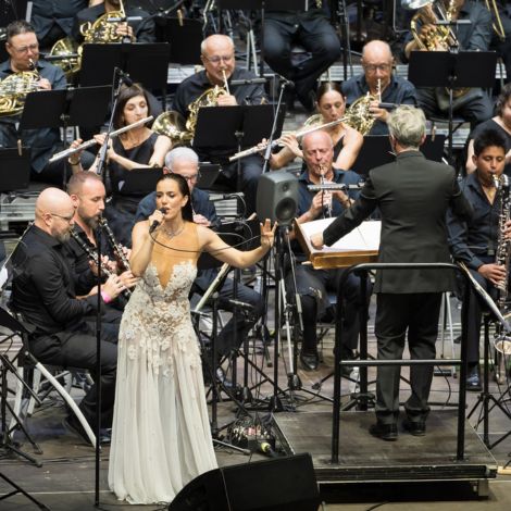 Imagen del concierto de la Banda Sinf&oacute;nica Municipal y la cantante Roko