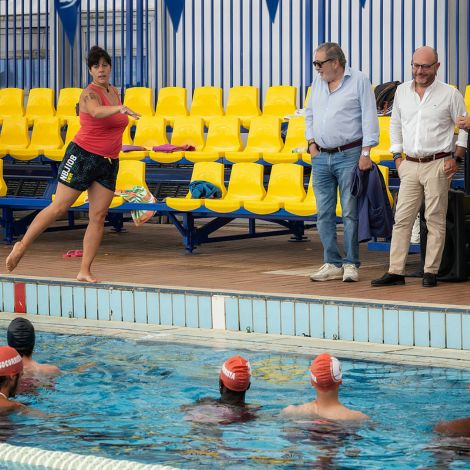 El delegado, Jos&eacute; Fern&aacute;ndez, durante la visita al curso El delegado, Jos&eacute; Fern&aacute;ndez, durante la visita al curso de instructor de gimnasia acu&aacute;tica