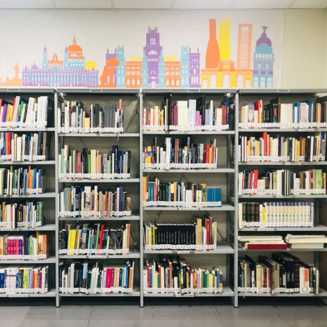 Imagen de archivo de una biblioteca p&uacute;blica municipal