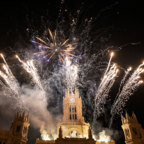 Madrid celebra el Día de la Hispanidad con un espectacular show piromusical en Cibeles