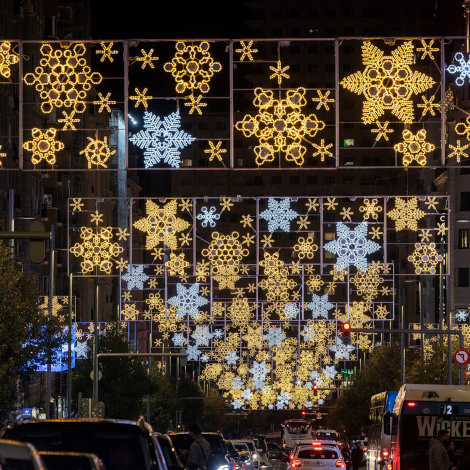 Madrid iluminará más de 250 emplazamientos con su alumbrado navideño 2026