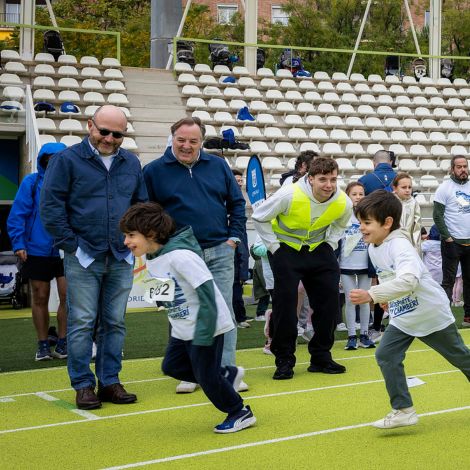 Chamberí promueve el deporte en familia con una jornada en el Estadio Vallehermoso