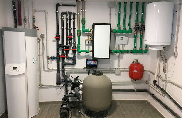 Fotografia bomba calor - Fuente Fenisa.es