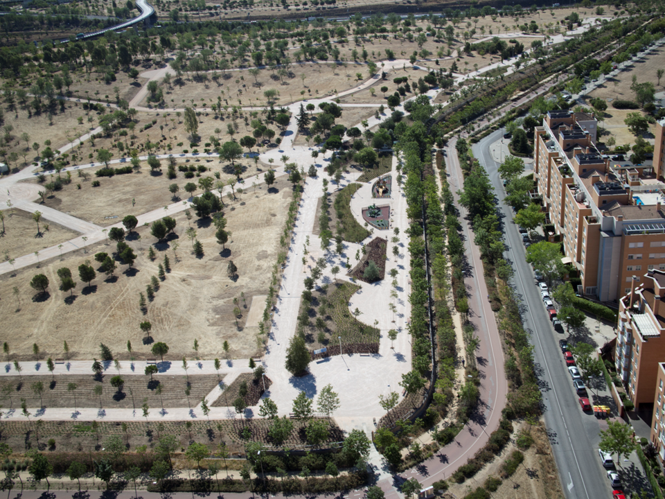 Foto aérea del parque  forestal fuente carrantona