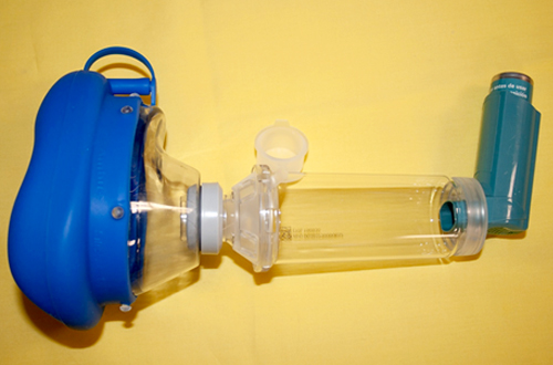 Mascarilla con cámara de inhalación